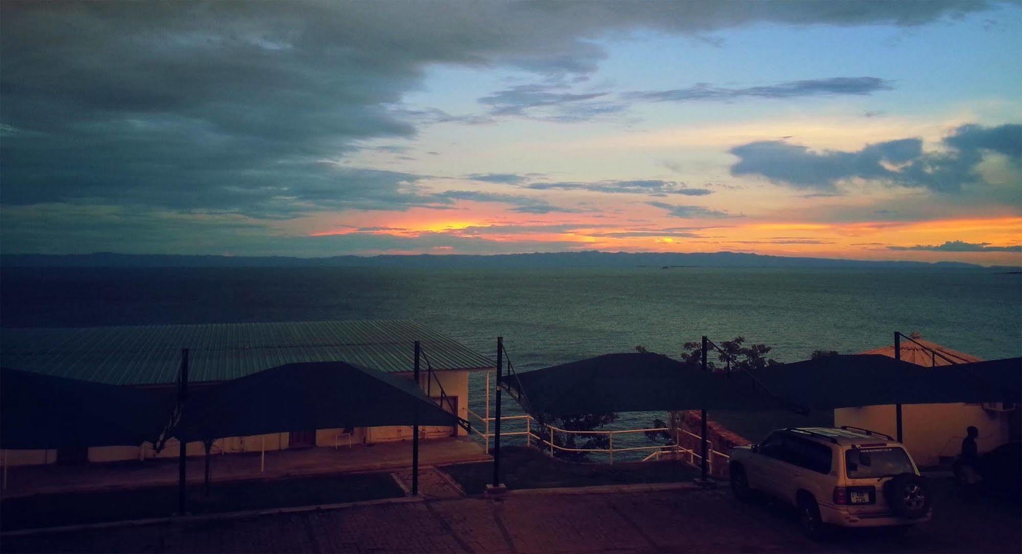 Lake Safari Lodge Сиавонга Экстерьер фото