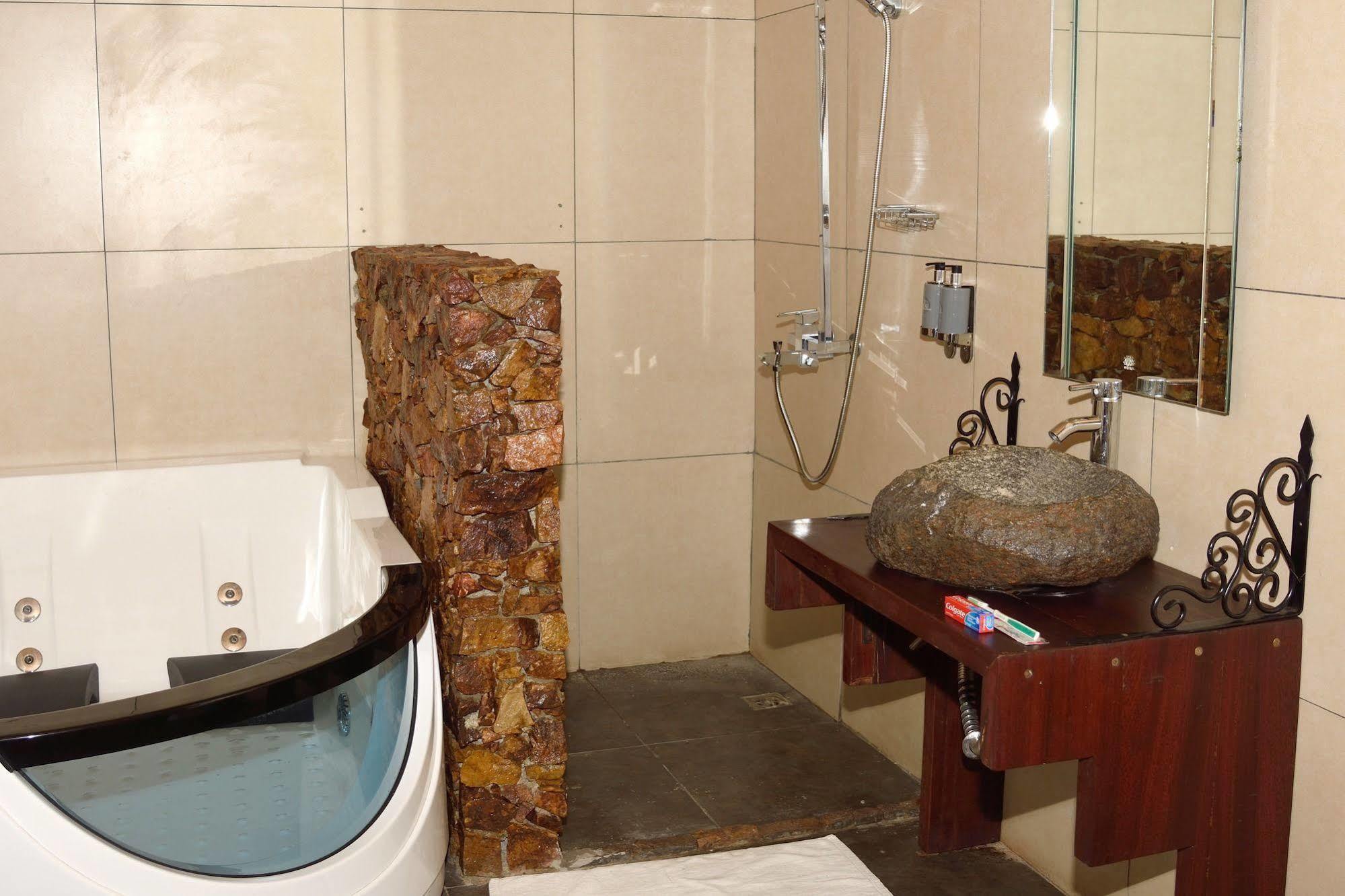 Lake Safari Lodge Сиавонга Экстерьер фото