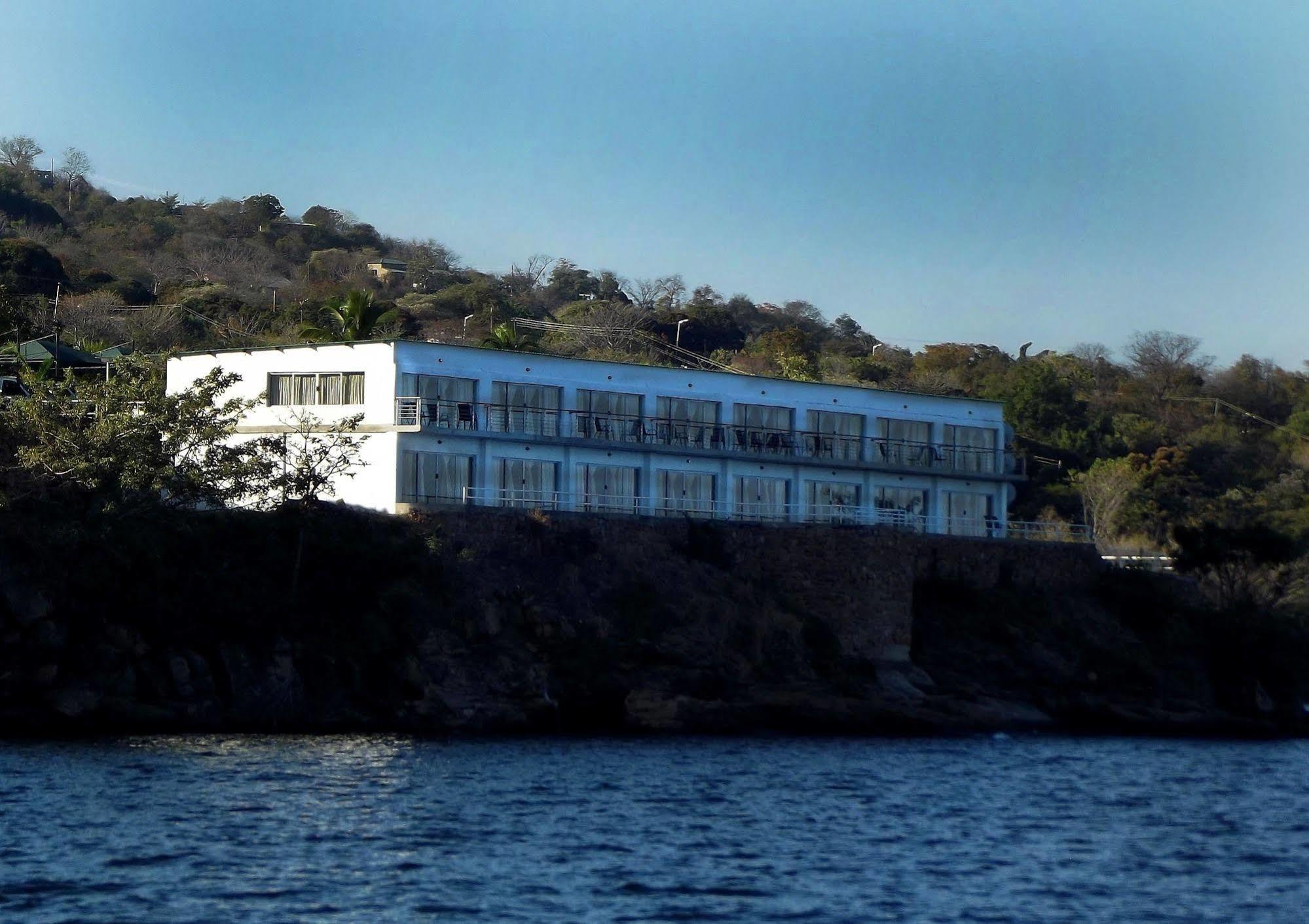 Lake Safari Lodge Сиавонга Экстерьер фото